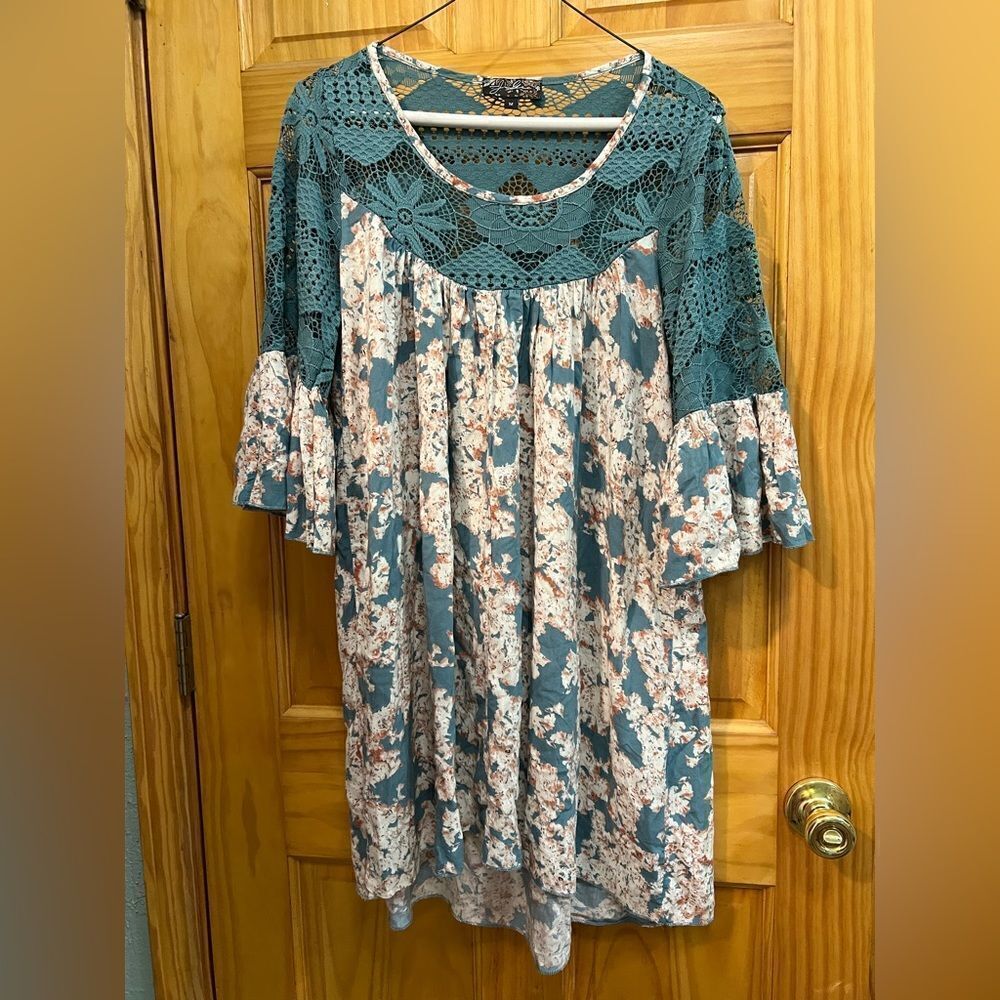 J. Gee size M teal embroidered and floral pattern dress